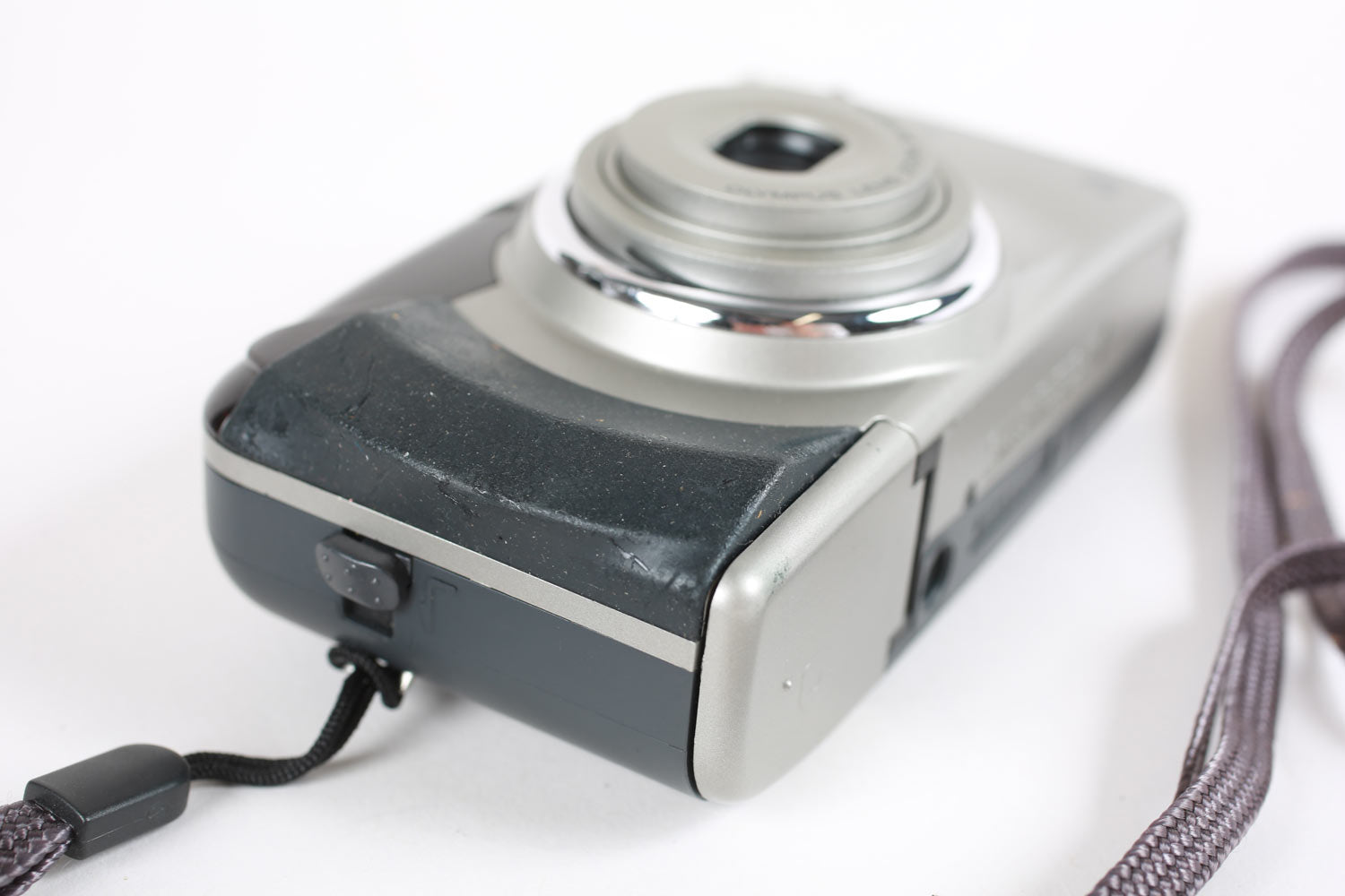 Olympus Newpic Zoom 90 Fotocamera APS Nera con Borsa