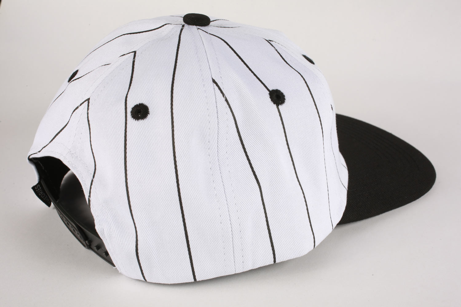 Theories Speedway Snapback cappello pinstripe profondo