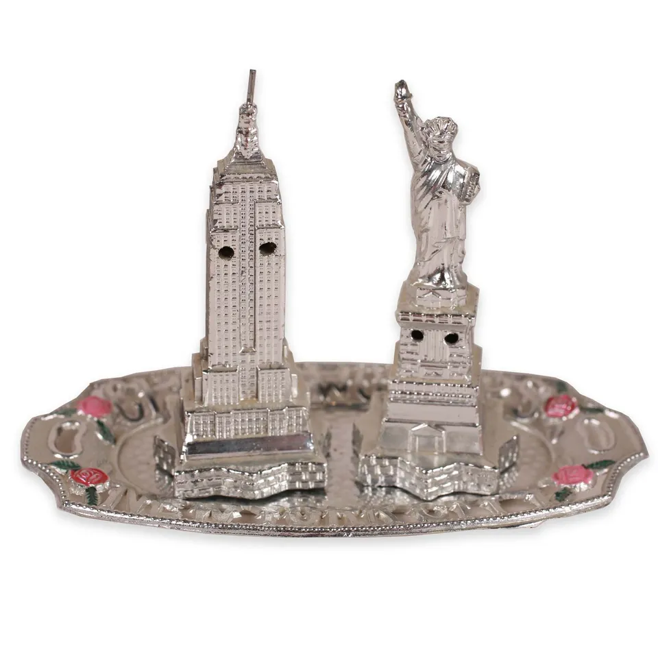 Theories of Atlantis New York saliera pepe souvenir metallo 1960