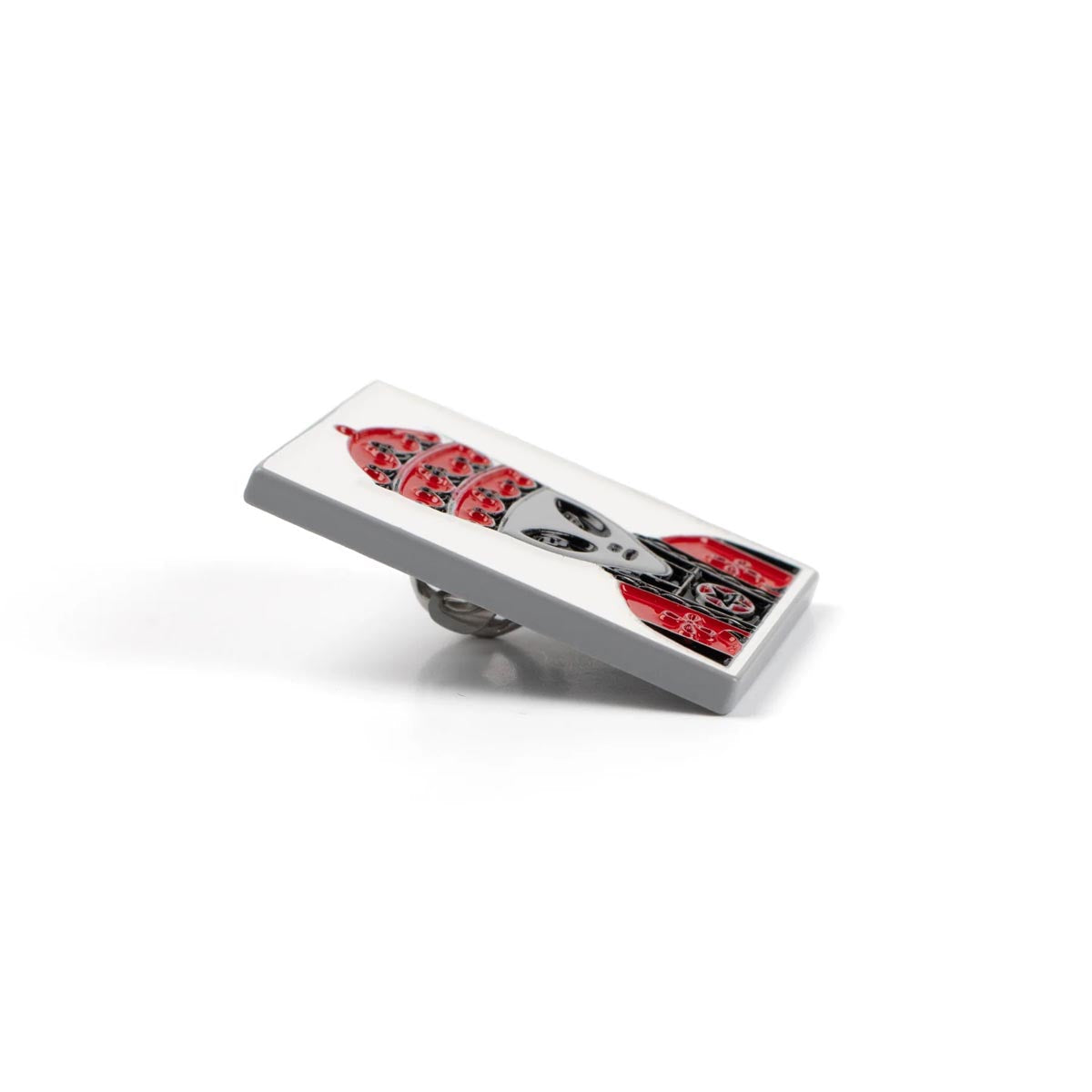 Alien Workshop Priest spilla smalto rosso-bianco 1"