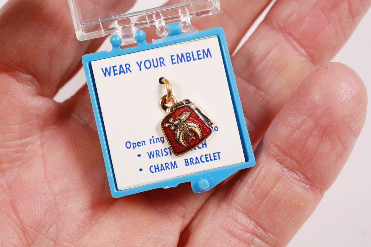 Shriners Fez charm ciondolo smalto vintage per bracciale sottile
