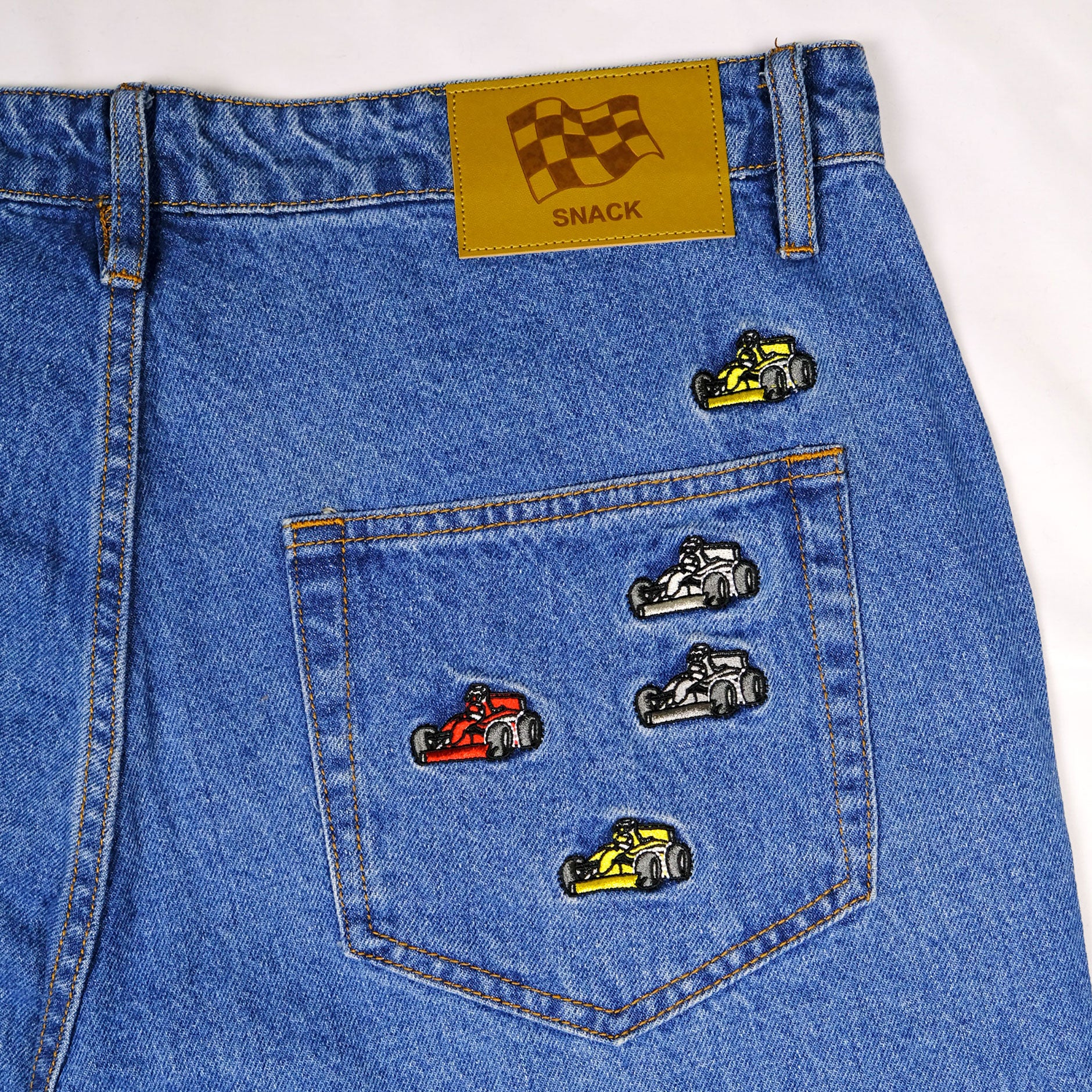 Snack Pole Position jorts jeans baggy ricamati