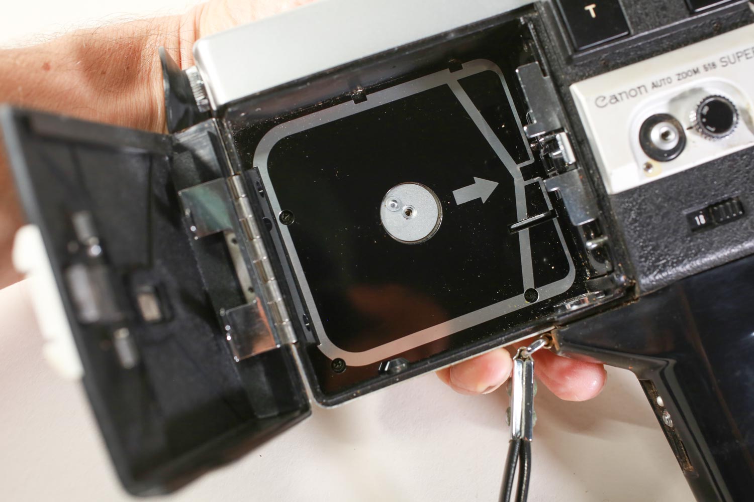 Canon 518 Auto Zoom cinepresa Super 8 con custodia