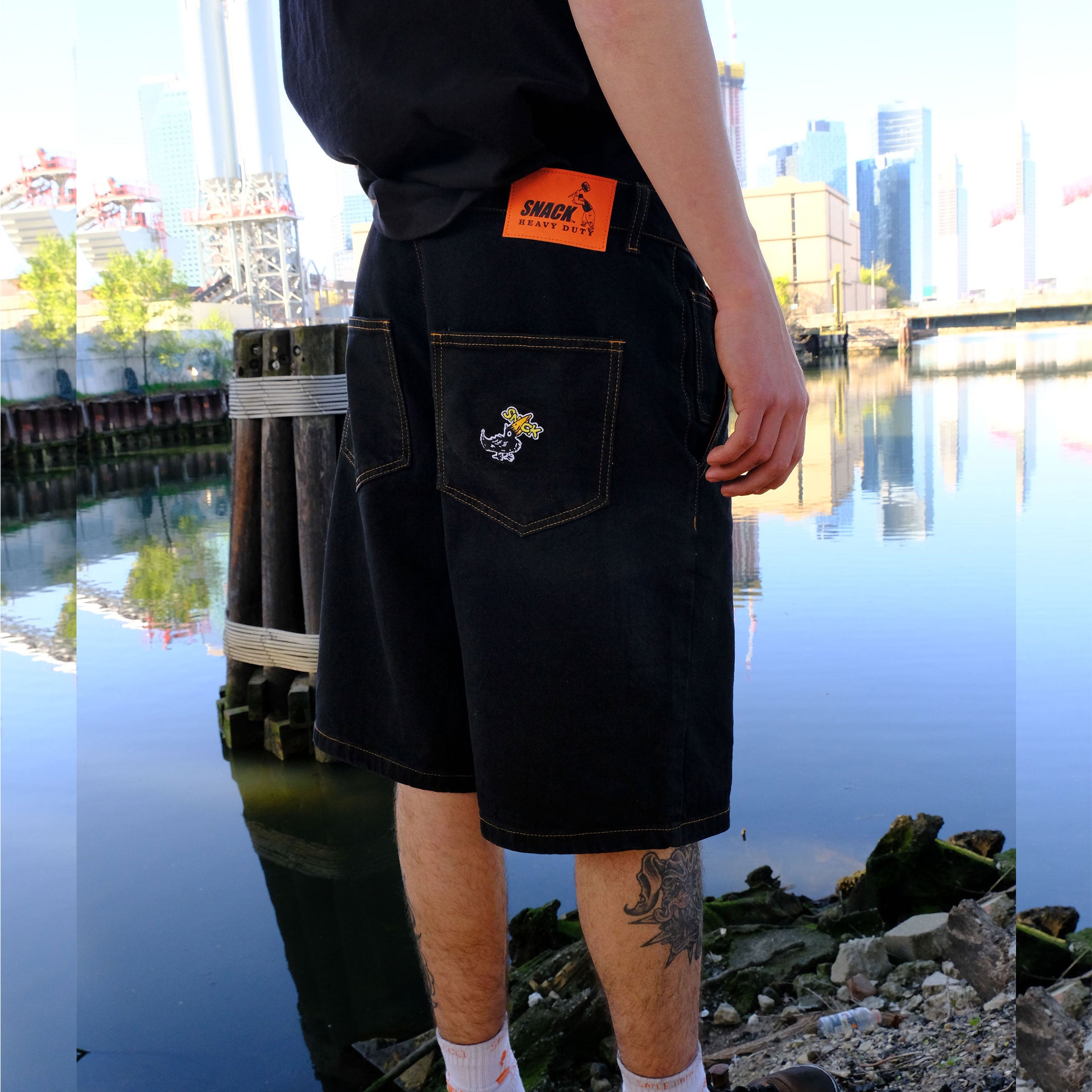 Snack Blackbird Jorts shorts jeans baggy ricamati