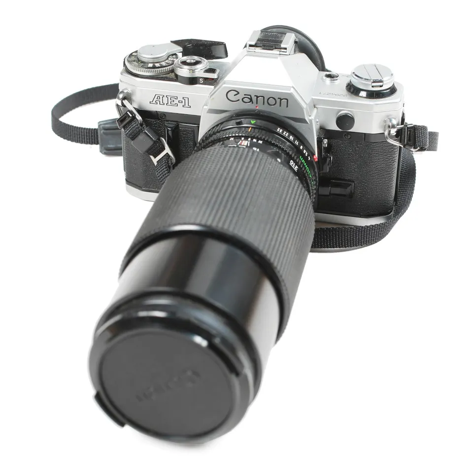 Canon AE-1 macchina fotografica analogica 70-210mm
