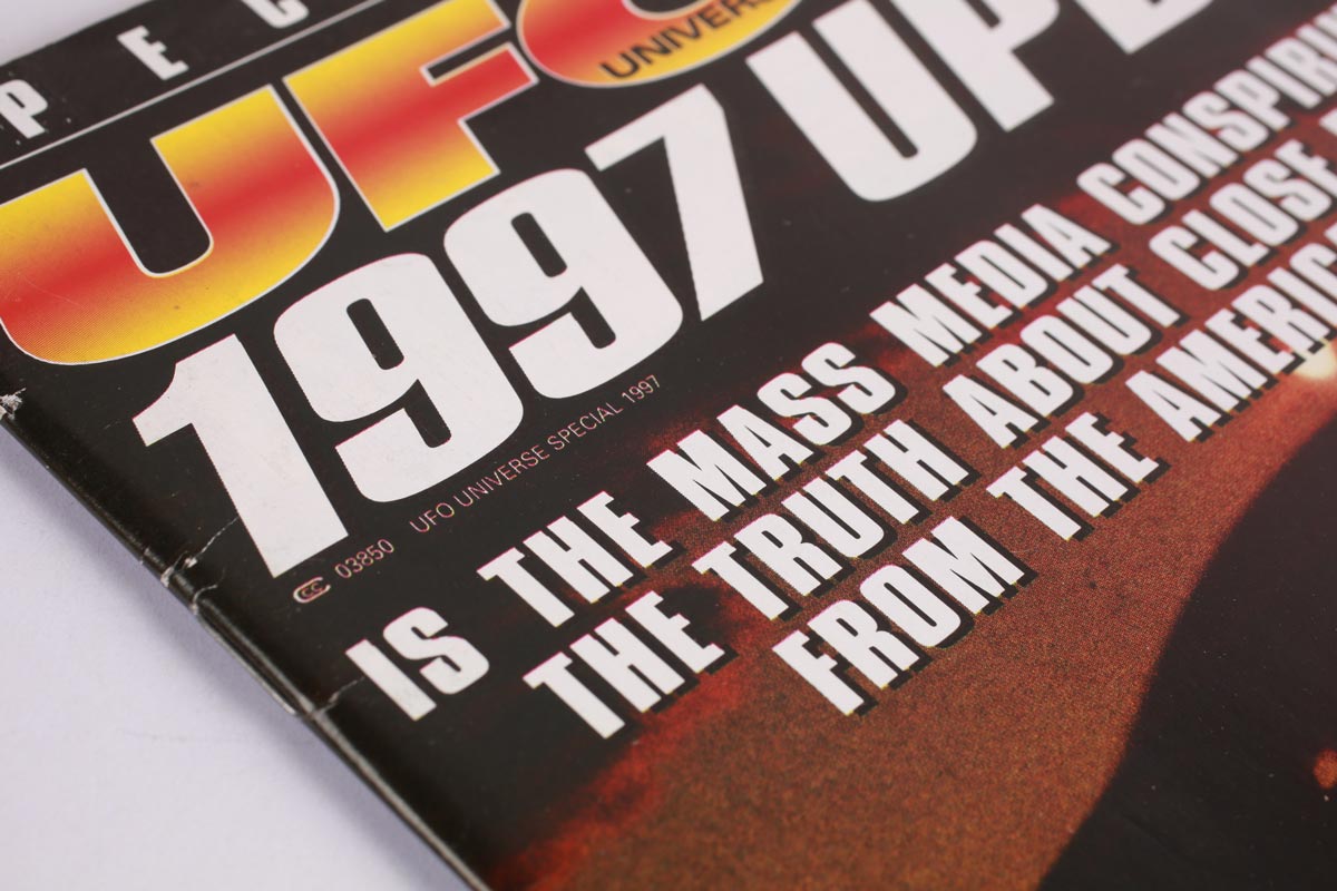 UFO Universe rivista vintage 1997 chupacabra cover-up