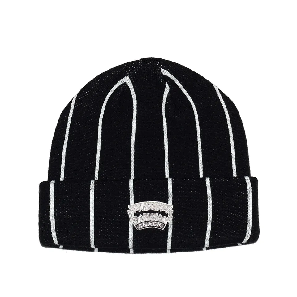 Snack Razor Sharp beanie fantasia logo ricamato