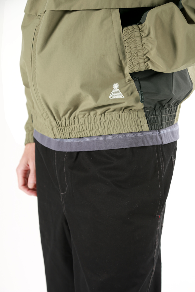 Theories Tailwind giacca antivento M verde nylon