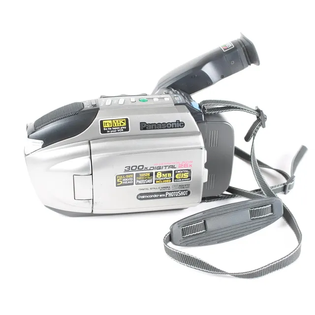 Panasonic Palmcorder PV-L751D videocamera VHS-C vintage