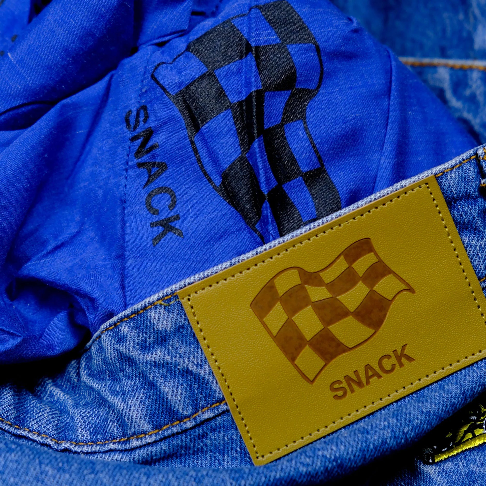 Snack Pole Position jorts jeans baggy ricamati
